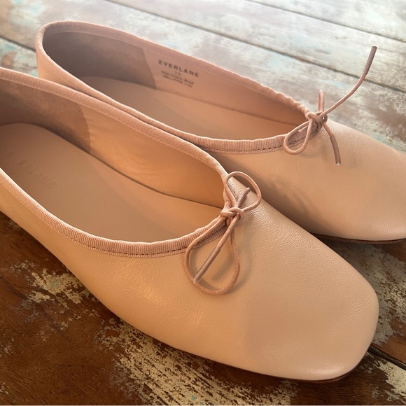 Everlane - Picture 2 of 4